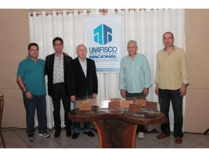 noticias regionais 0284_-_CAPA1.jpg 0284_-_CAPA1.jpg