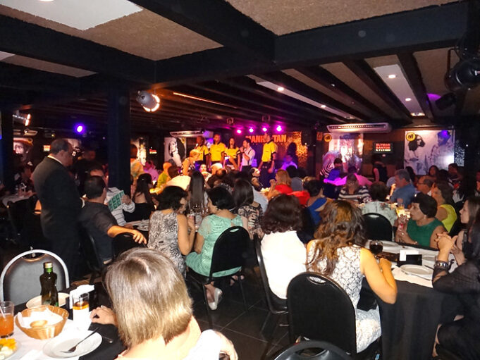 Gastronomia-e-musica-na-confraternizacao.jpg